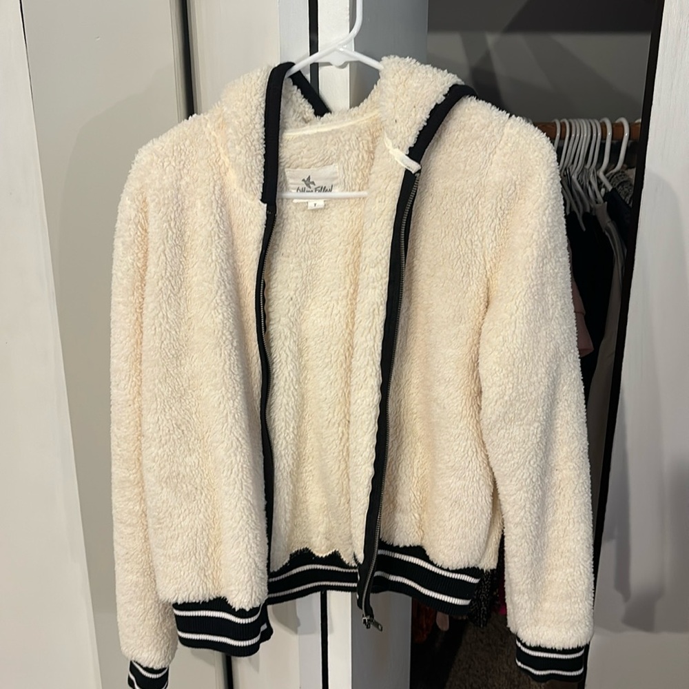 OTHERS FOLLOW Fuzzy Teddy Jacket